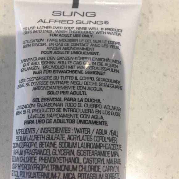 Two Alfred sung eau de toilette spray 100ml and shower gel 75ml - Picture 3 of 7